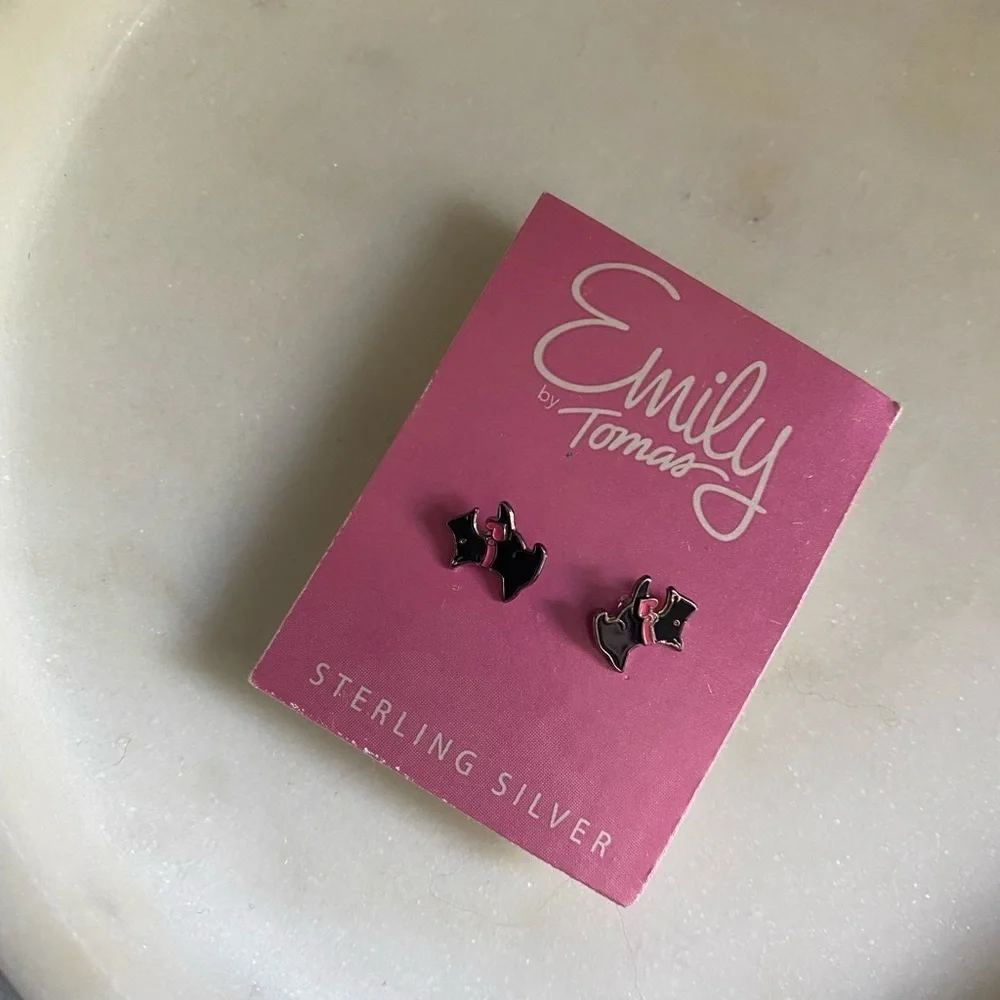 𝅺emily by Tomas SS dog little girl earrings